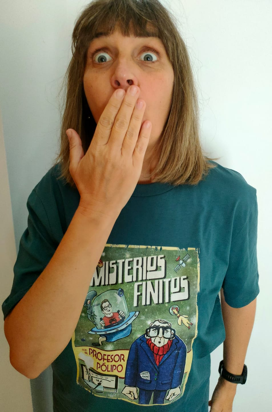 Customer photo review of Camiseta Misterios Finitos