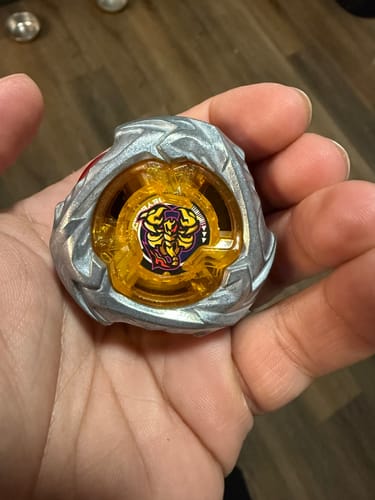 Customer photo review of Takara Tomy Beyblade X UX-14 ScorpioSpear 0-70Z Starter