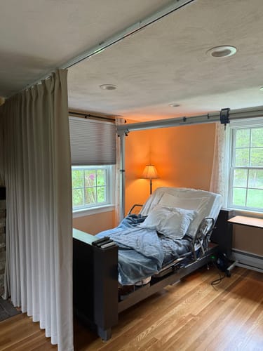 Customer photo review of SmartWings Motorized Drapery 93% Blackout Demeter