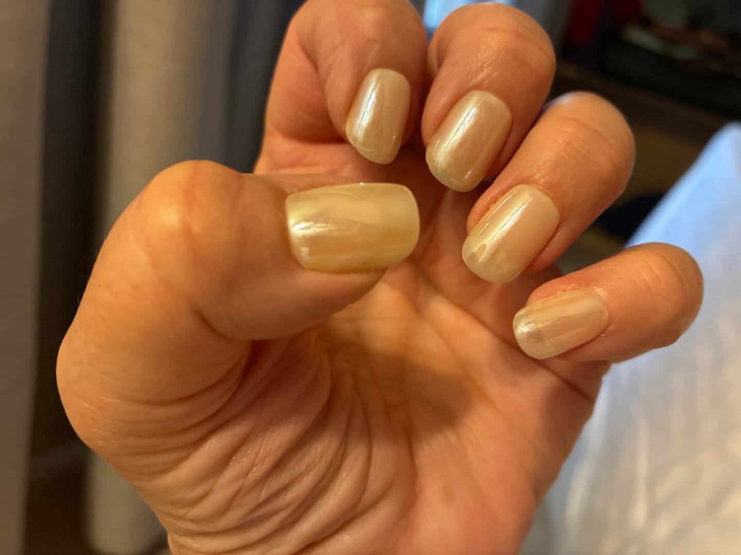 Customer photo review of FAUX ONGLES NUDES GLACÉS CARRÉS COURTS