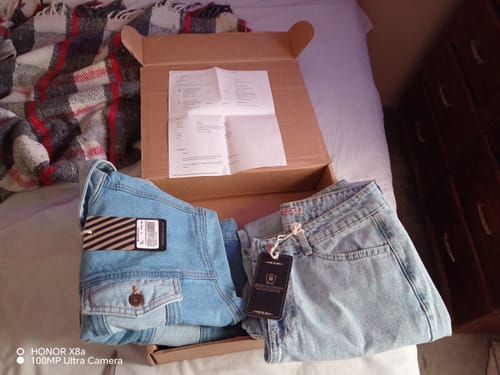 Customer photo review of Chamarras Para Mujer Chaqueta Corta De Mezclilla Bicolor Q41100 Unico