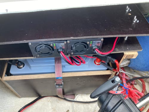 Customer photo review of 【Superpreis】0% MwSt.- Redodo LiFePO4 12V 100Ah H190 Untersitz Lithium Batterie mit Bluetooth für Wohnmobil | Batterie Wohnmobil, Solarbatterie, DIN H8