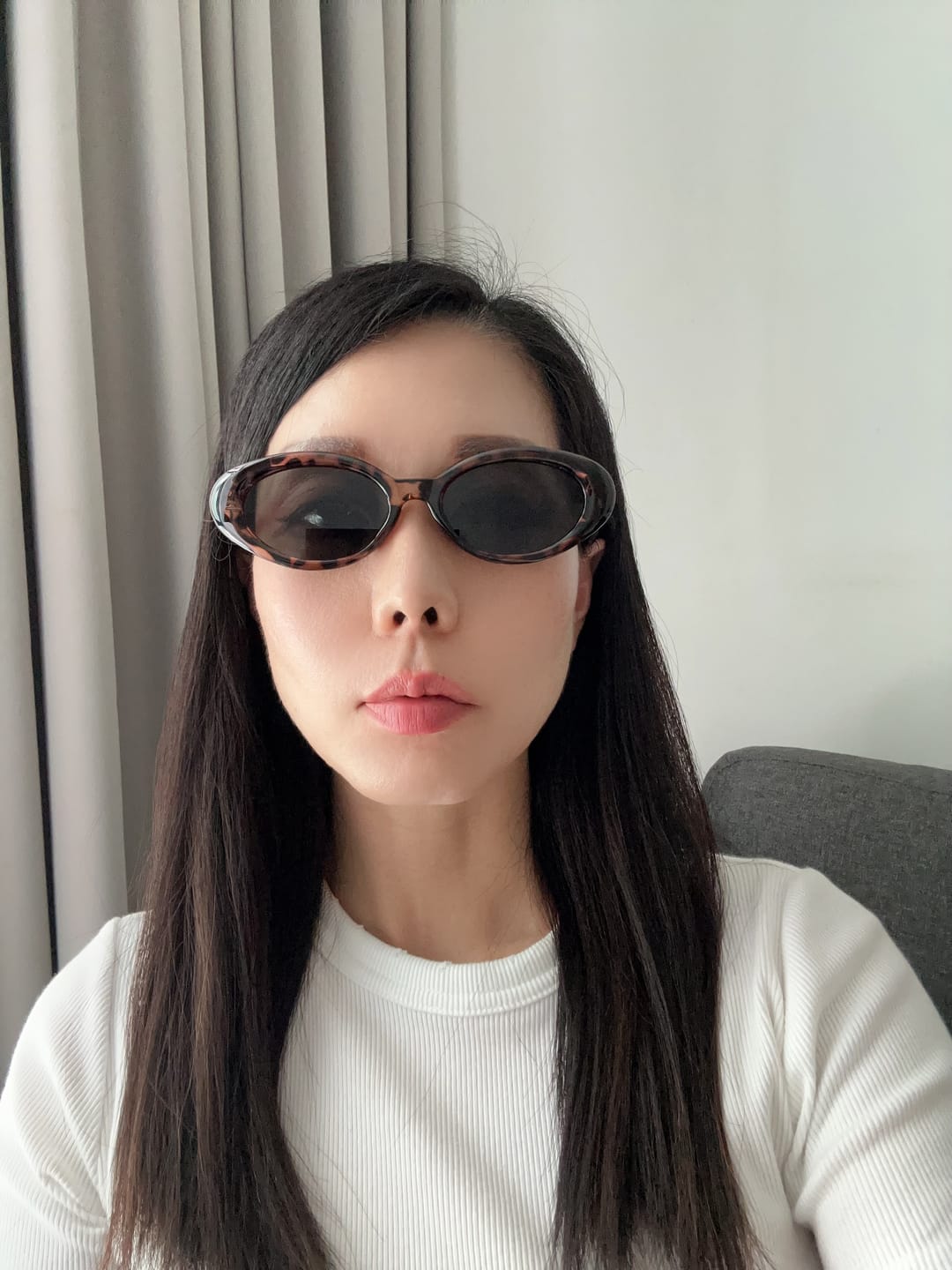 Customer photo review of Juno Oval Framed Sunglasses