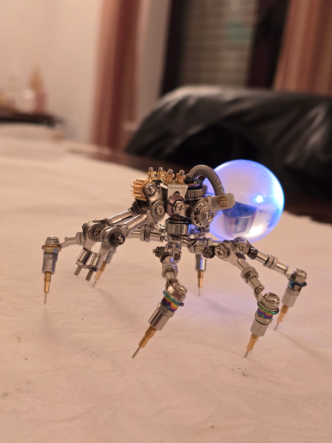 Customer photo review of Crystal Lamp Jumping Spider