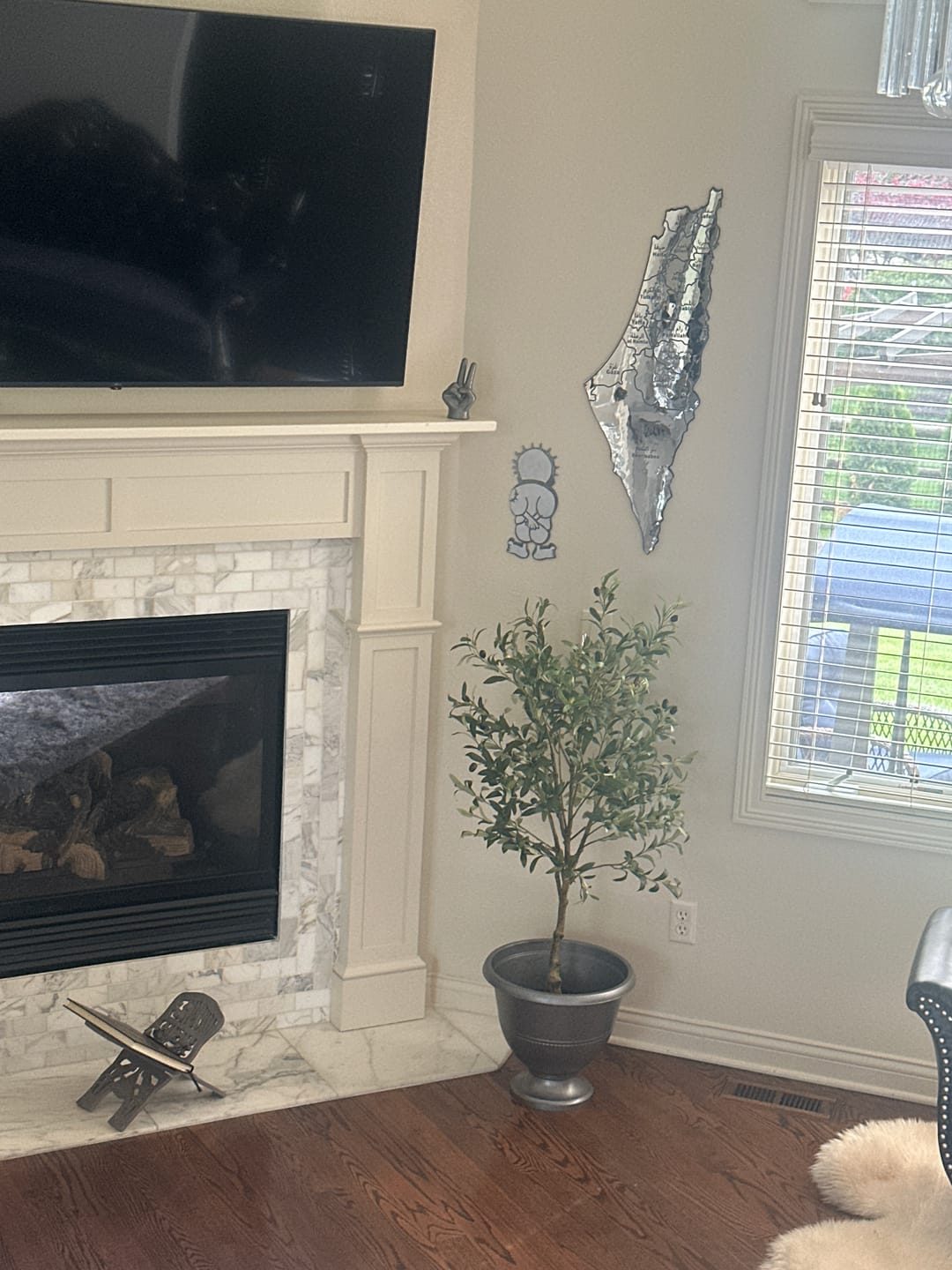 Customer photo review of UV Print Palestine Map Wall Decor - Wood/Plexy Shiny Wall Art