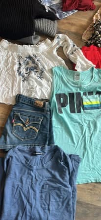 Customer photo review of Bread and Butter Brands Secondhand Wholesale Clothing