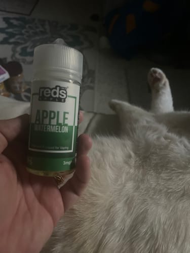Customer photo review of Reds Apple 100mL E-Liquid