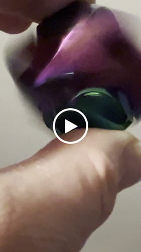 Customer video review of SQUARE Spinning Cube in window TIN