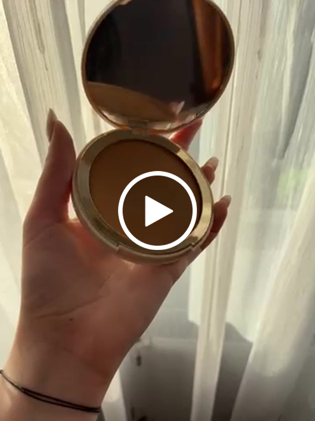 Customer video review of Bronzer pudra cu textura ultrafina