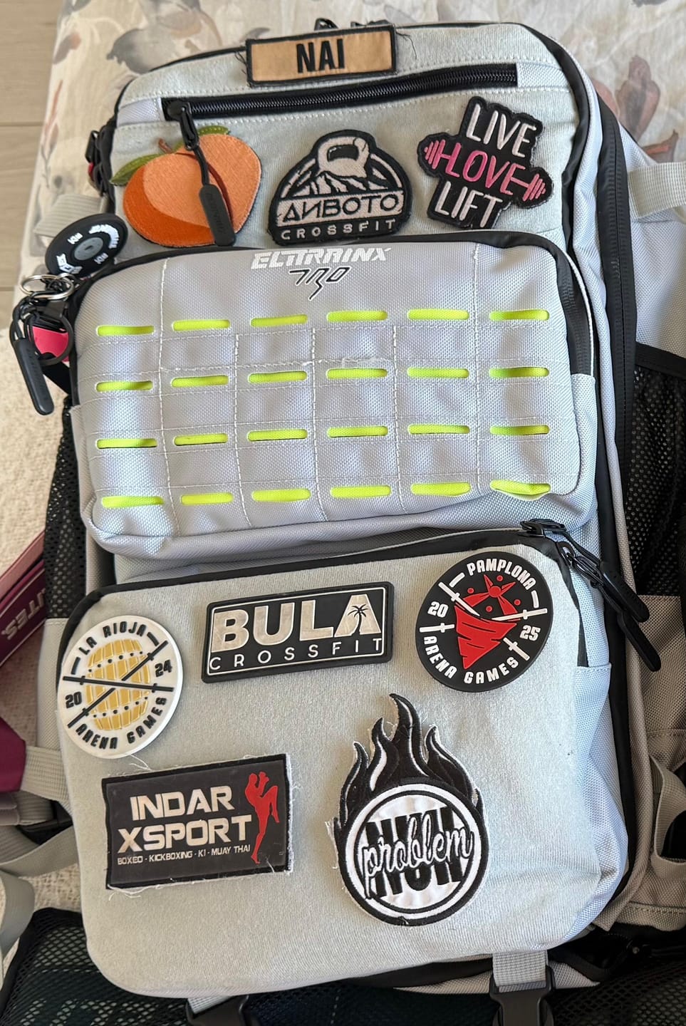 Customer photo review of Mochila Pro Series 45L Silver Lima