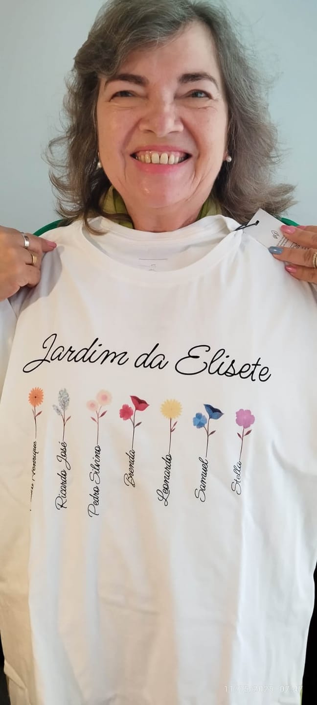 Customer photo review of Camiseta Personalizada Jardim da Vovó - BRANCA - Algodão 100%