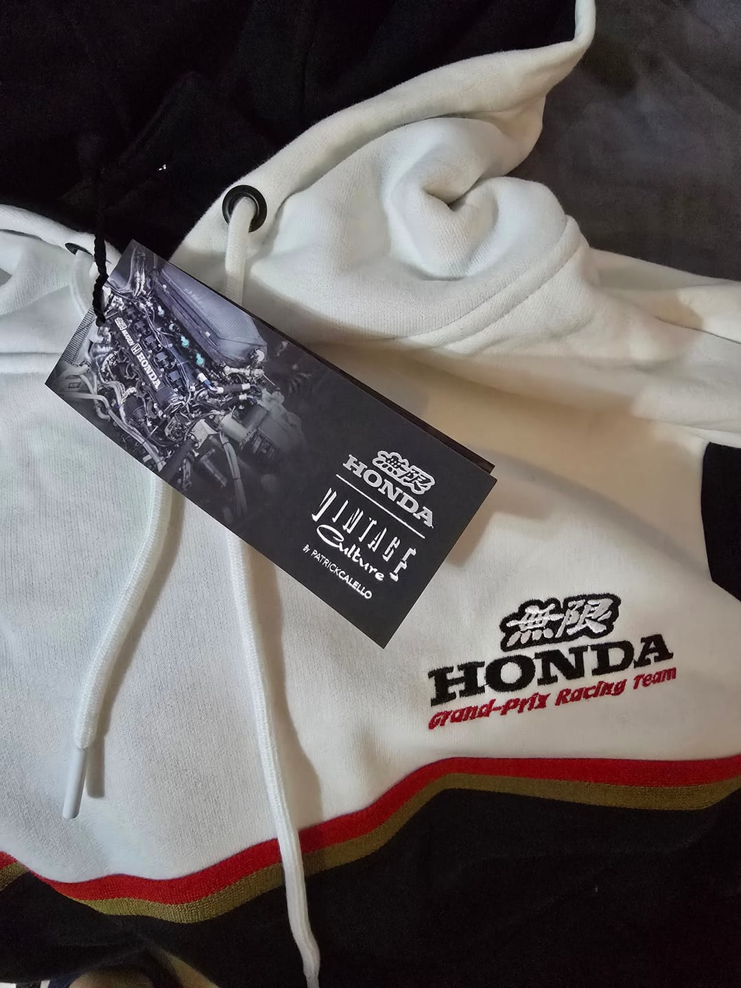 Customer photo review of 1996 Mugen-Honda F1 Team Hoodie