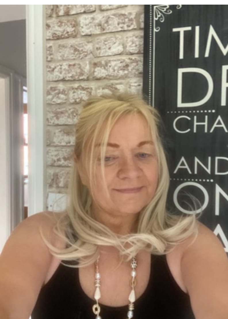 Customer photo review of Stranded Bounce Wrap Ponytail #1001 Polar Star
