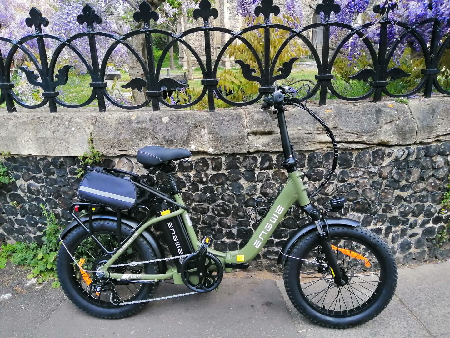 Customer photo review of Engwe L20 SE 250W 20" Foldable Electric Trekking Bike 561Wh Step-through E-bike