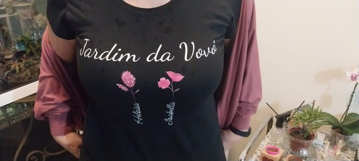 Customer photo review of Camiseta Personalizada Jardim da Vovó - PRETA - Algodão 100%