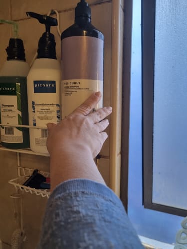 Customer photo review of Shampoo Hidratante Cabello Rizado Elgon