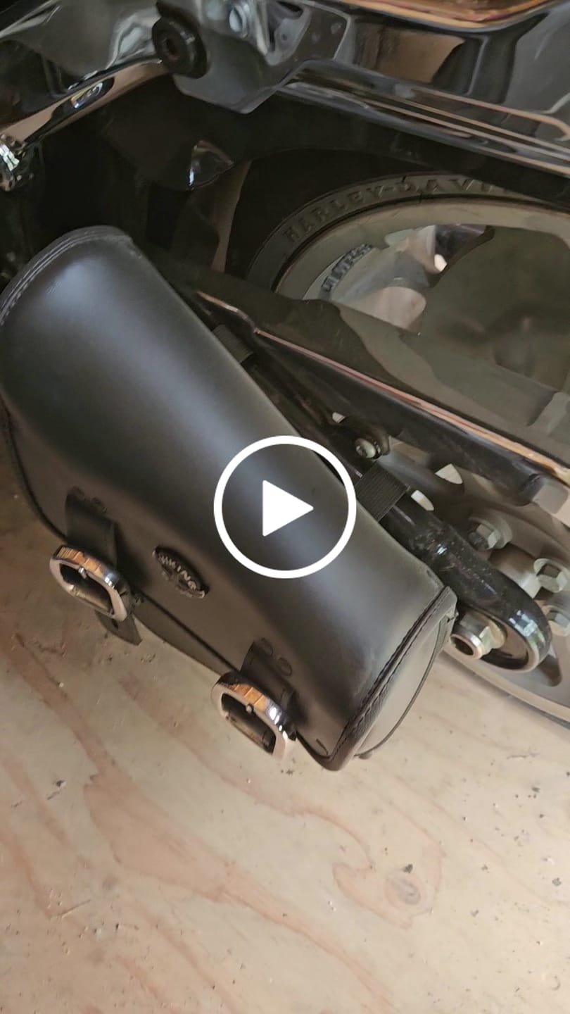 Customer video review of 3L - Vintage Motorcycle Swingarm Bag for Harley Softail