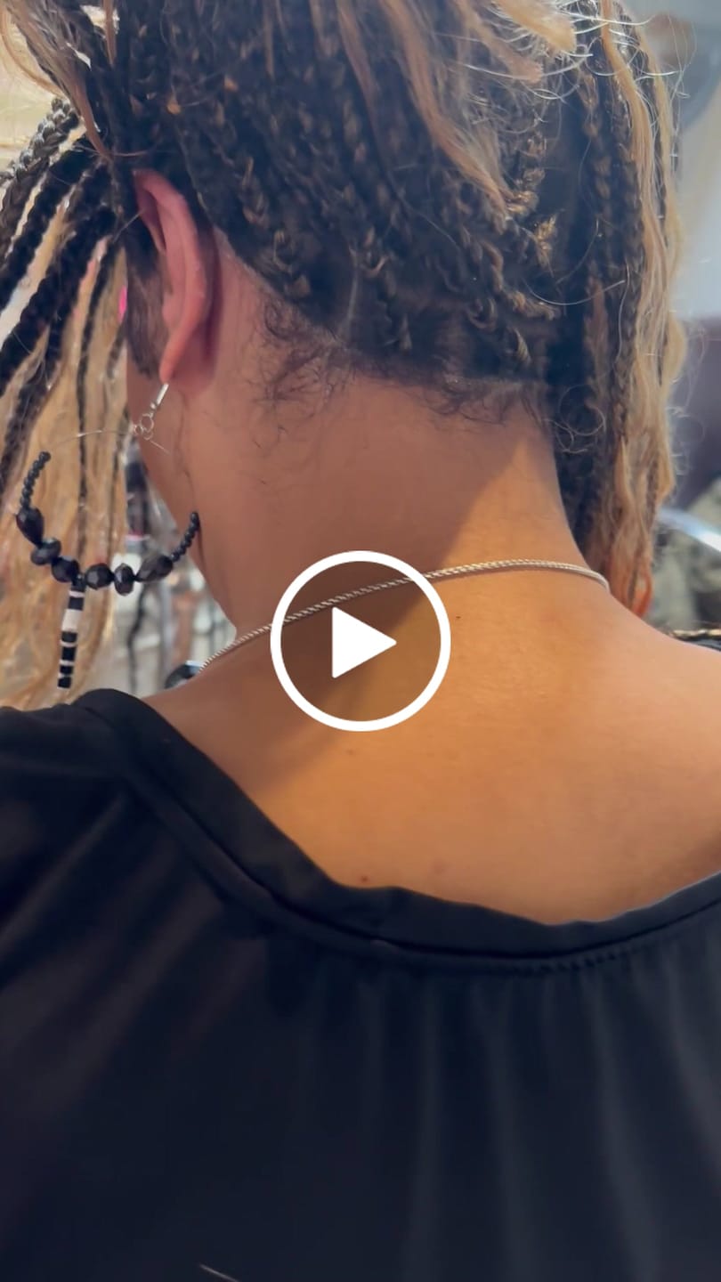 Customer video review of 24" Swiss HD Full Lace Lightweight Human Hair Curls Boho Box Braided Wig