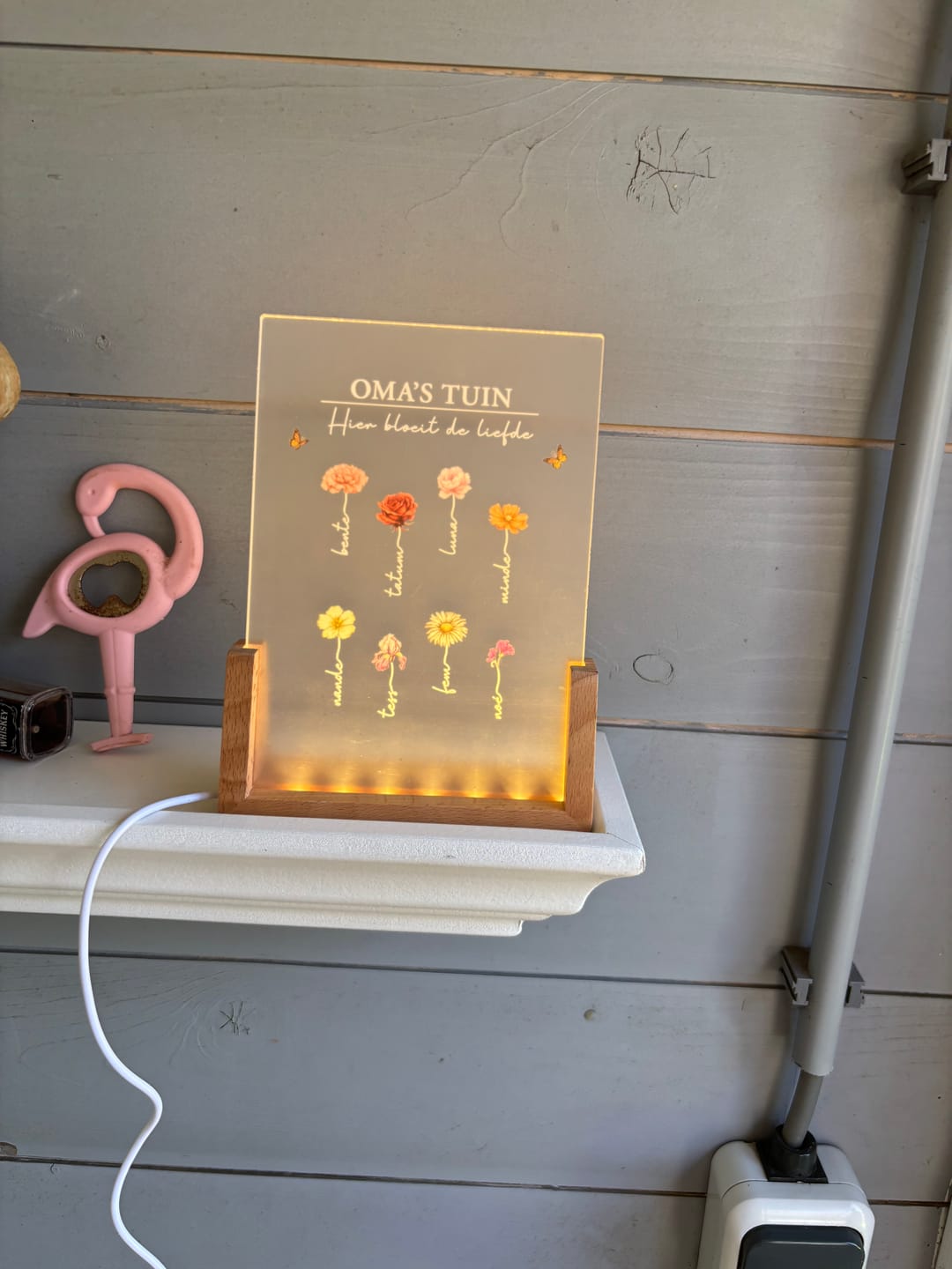 Customer photo review of Mama's tuin - Gepersonaliseerde LED-standaard voor mama of oma met bloemen
