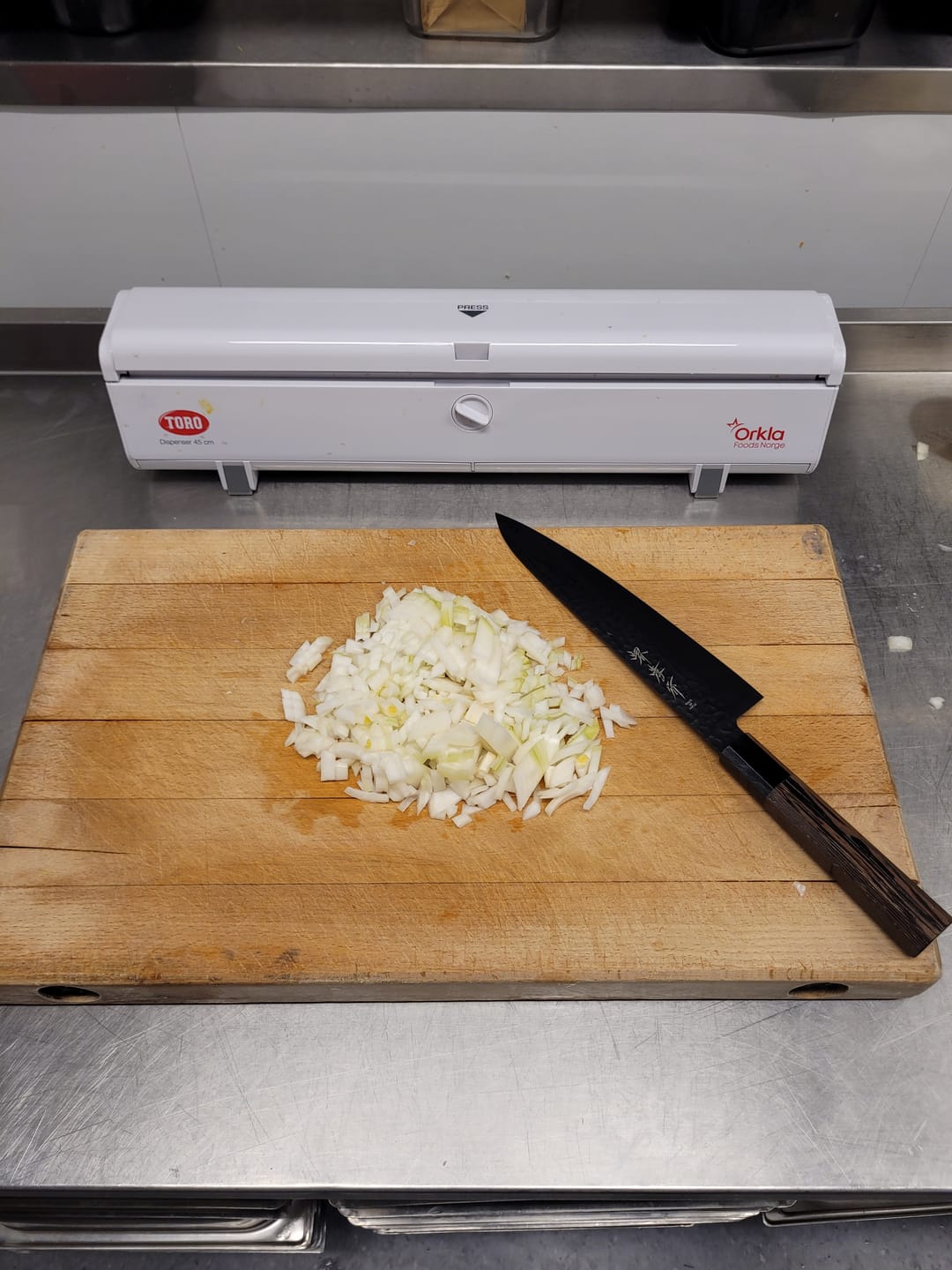 Customer photo review of Kokkekniv 210 mm, SAKAI TAKAYUKI Kurokage VG10 Gyuto