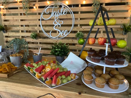 Customer photo review of Custom Couple Name Scribble Circle Hoop Sign