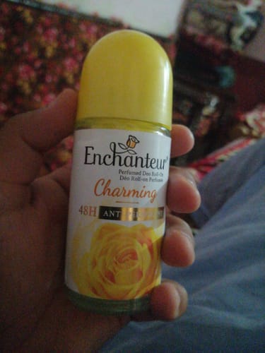 Customer photo review of Enchanteur Soft Smooth White Charming Roll On Deodorant 50ml