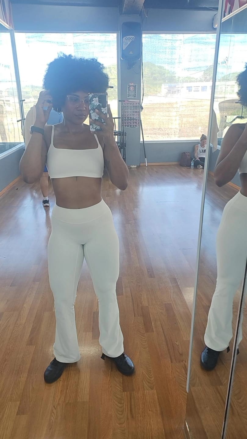 Customer photo review of W269 Luna Flare Leggings