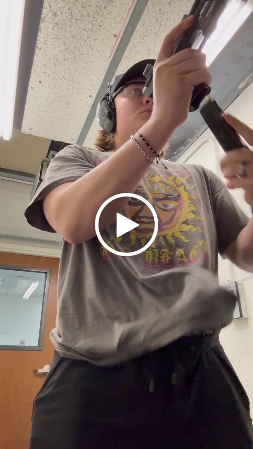 Customer video review of Carrier Shorts Mk.II - Midnight Black 7"