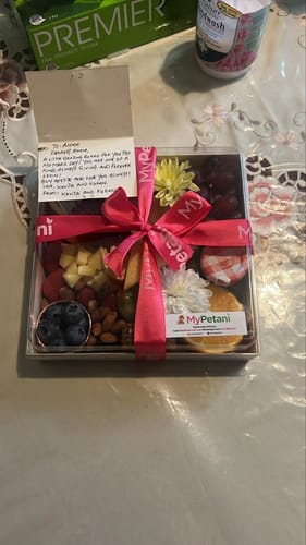 Customer photo review of Subang Jaya Signature Cheese Fruit Grazing Platter (Available in S, M & L size) [Malaysia]