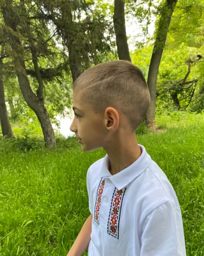 Customer photo review of Детска тениска с яка "Пазител"