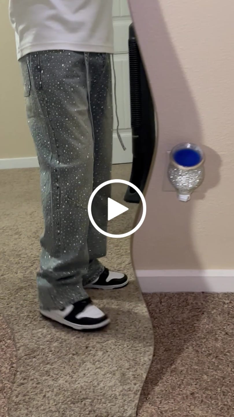 Customer video review of Aelfric Eden Rhinestone Baggy Jeans