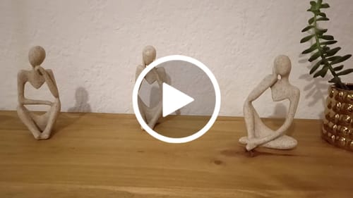 Customer video review of 3 Piezas Adorno Escultura Abstracta Pensador Deco Homilu