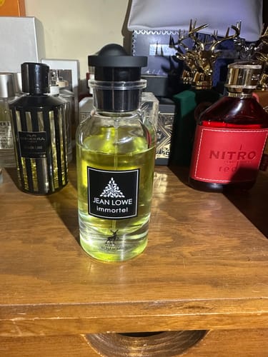 Reseña con foto de un cliente sobre Perfume MAISON ALHAMBRA JEAN LOWE IMMORTEL 100ml EDP