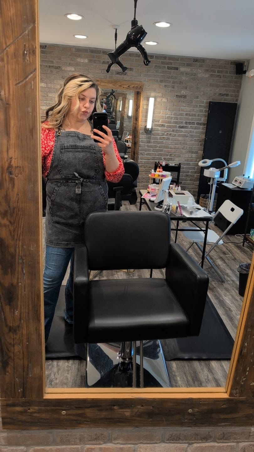 Customer photo review of Over Shoulder Black Acid Washed Apron