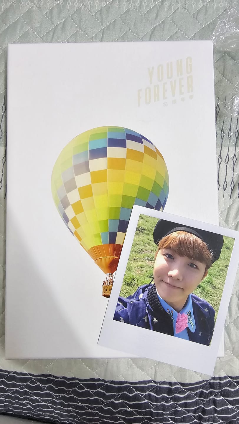 Customer photo review of BTS - 1ST SPECIAL ALBUM 화양연화 YOUNG FOREVER