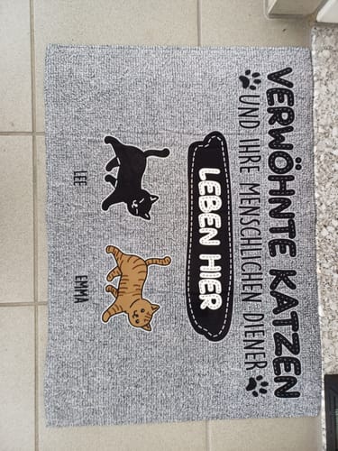 Gabriele H. review of Verwöhnte Katzen - Individuelle Fußmatte image 1 out of 1