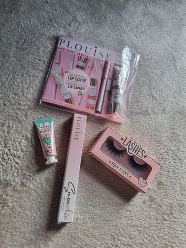 Customer photo review of P.Louise Kiss And Tell Magazine May & June Addition