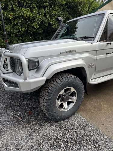 Customer photo review of Clear/Crystal Front Corner Indicator Lights to suit Toyota LandCruiser 70 Series (09/2023+)