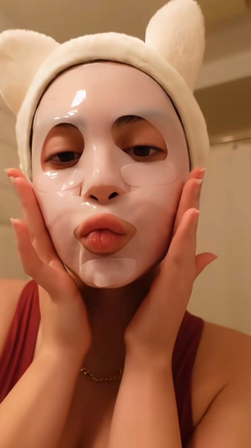 Customer photo review of Korean Glass Skin Collagen Overnight Face Mask