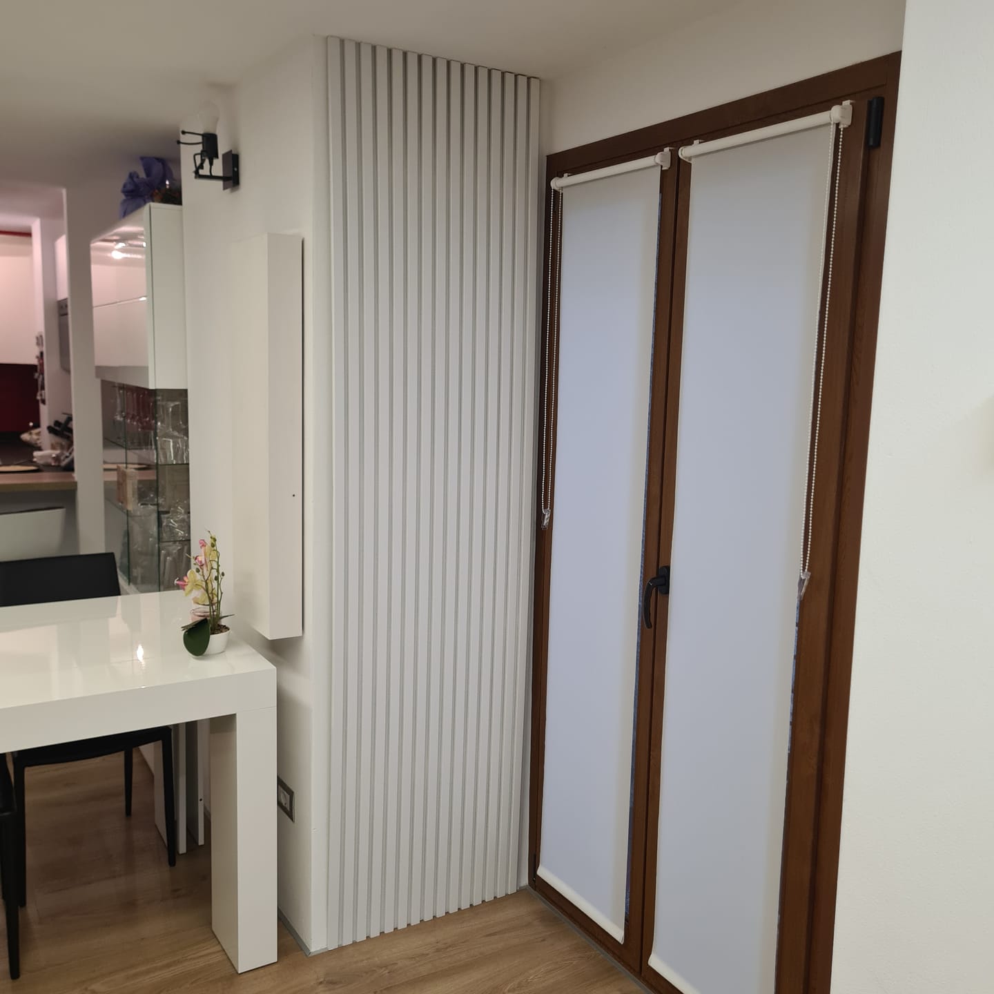 Customer photo review of Dogato acustico in legno | Bianco lucido