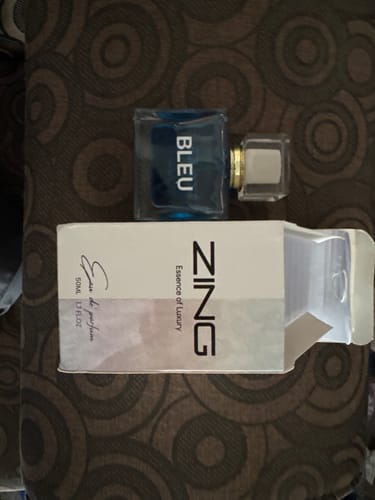 Customer photo review of Bleu De Zing