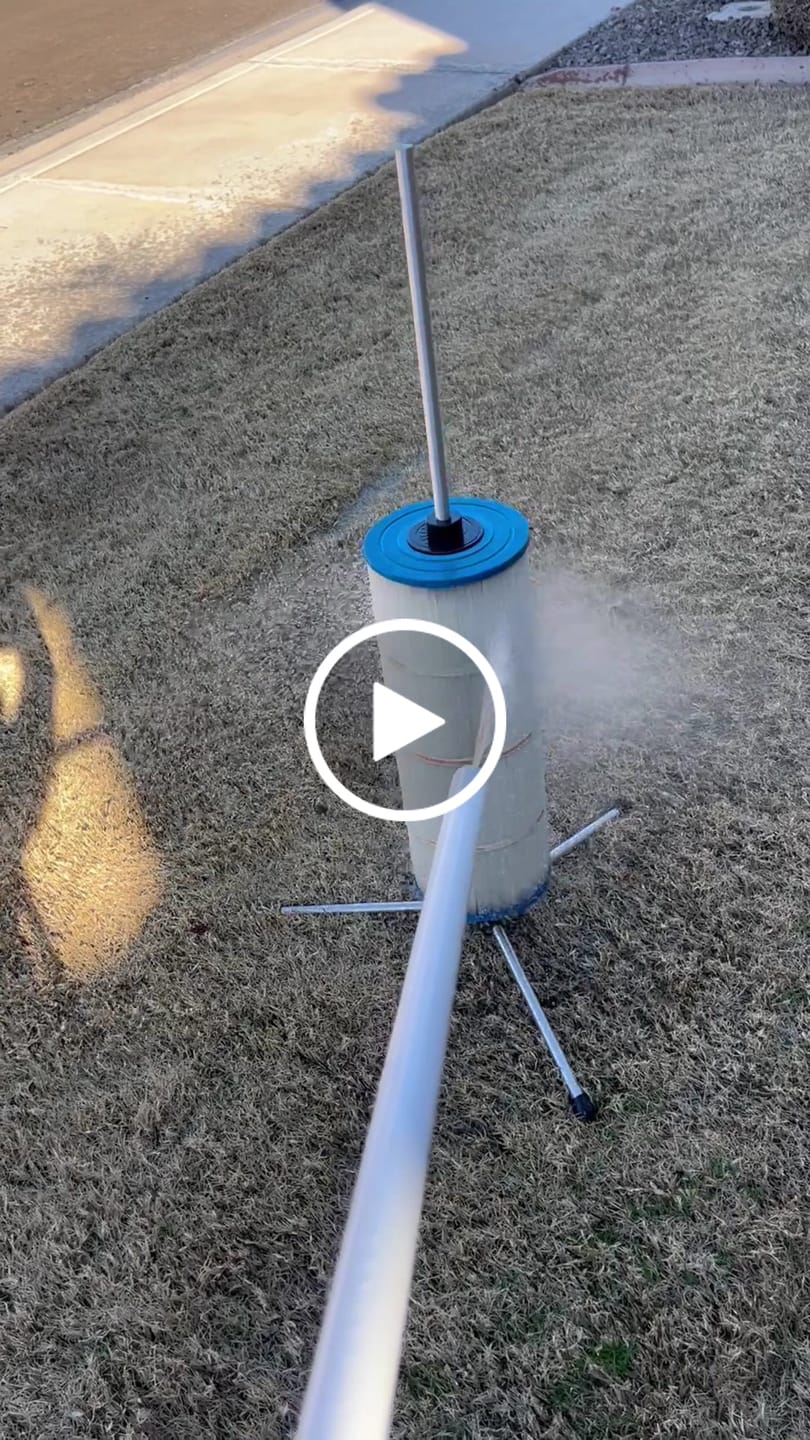 Customer video review of Cyclone Pool Filter Cleaning System