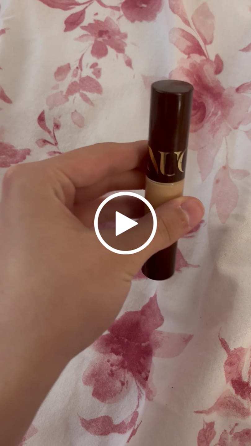 Customer video review of Concealer cu acoperire mare