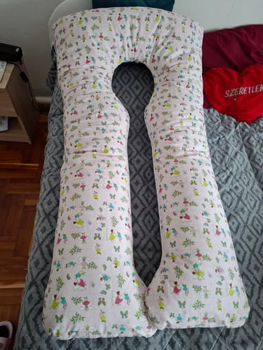 Gabriella S. review of Mommies Kismama Párna - Szoptató Párna image 1 out of 1