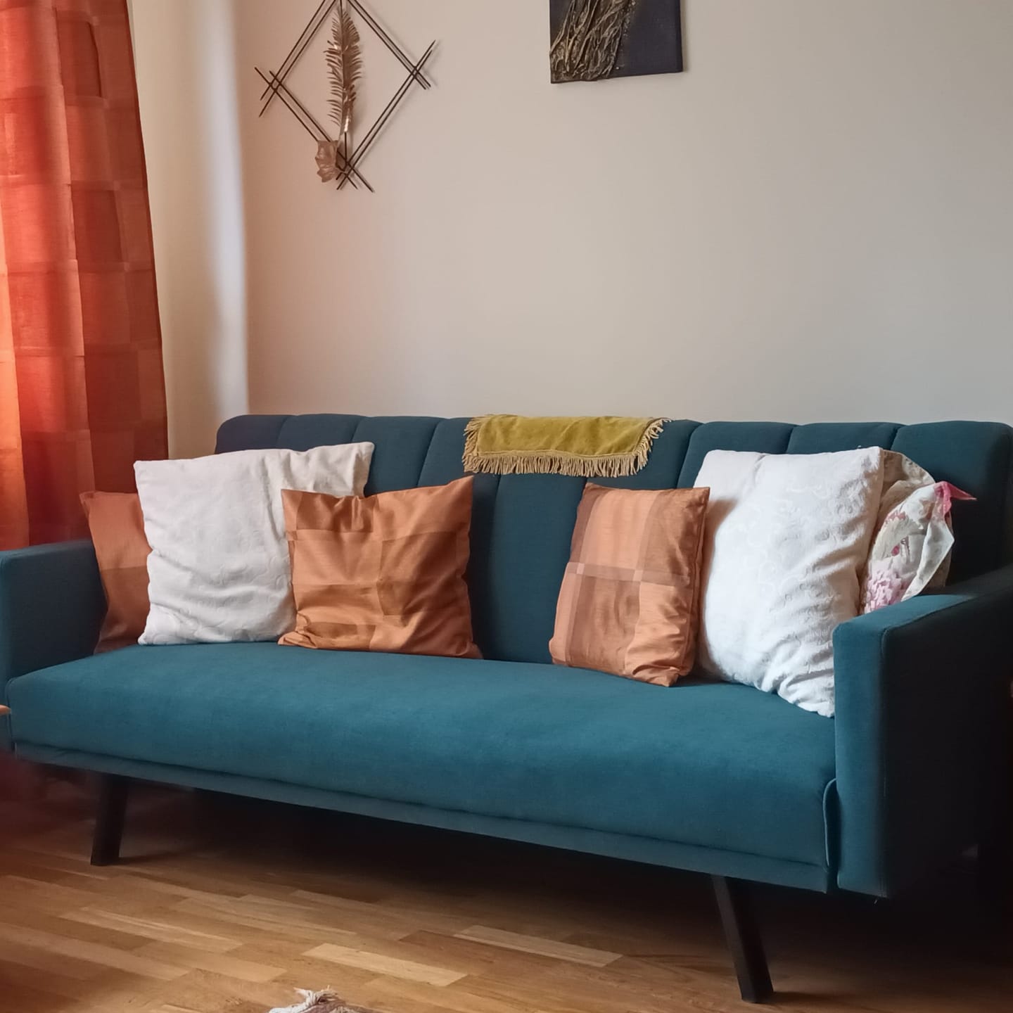 Customer photo review of Canapea extensibila ARMANDO, verde, stofa catifelata, 192x100x78 cm