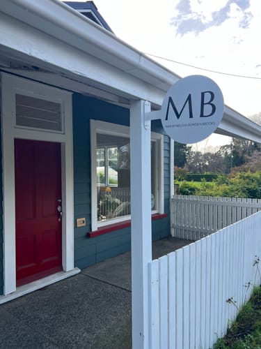 Customer photo review of FOLD Round Sign 400