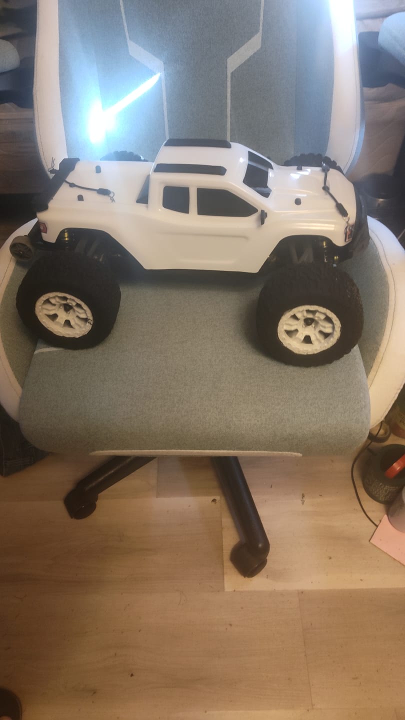 Customer photo review of Car Body, 1.2MM PC, Transparent For RZ001