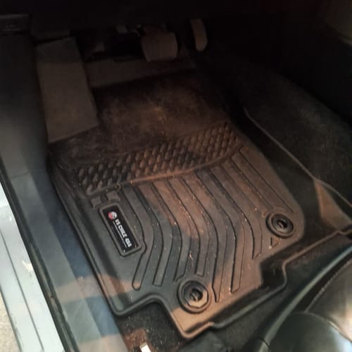 Customer photo review of Pisos Calce Perfecto Toyota RAV4 RAV 4 años 2014 al 2018