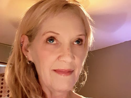 Customer photo review of Emma