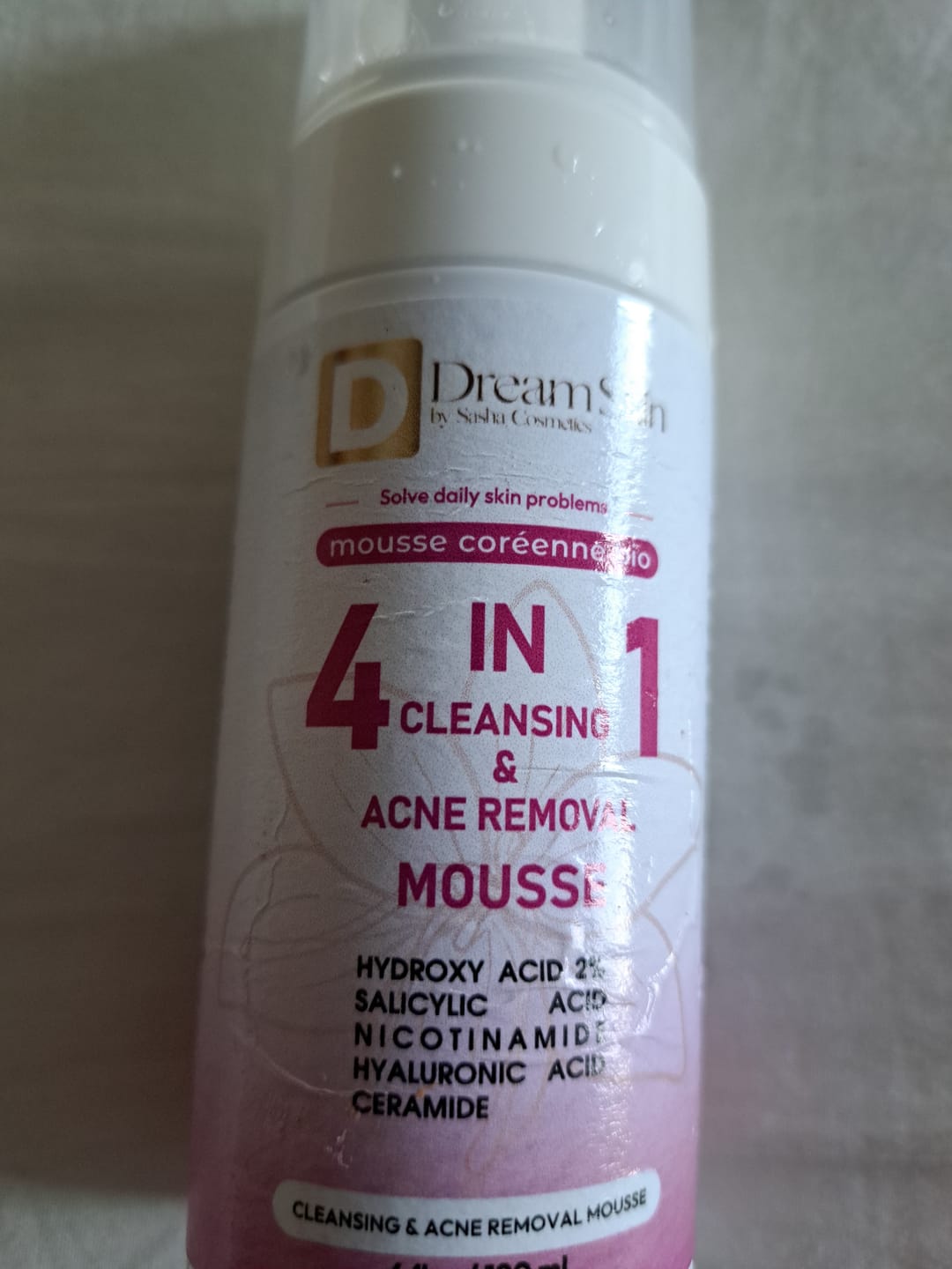 Customer photo review of 4 IN 1 MOUSSE NETTOYANTE ET ANTI ACNE